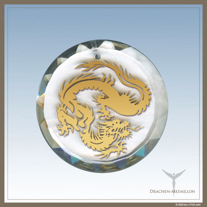 Dragon Pendant: Golden Master Dragons accompany you